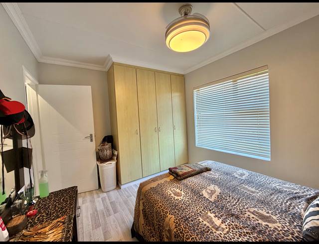 3 BEDROOM TOWNHOUSE FOR SALE IN JEFFREYS BAY CENTRAL